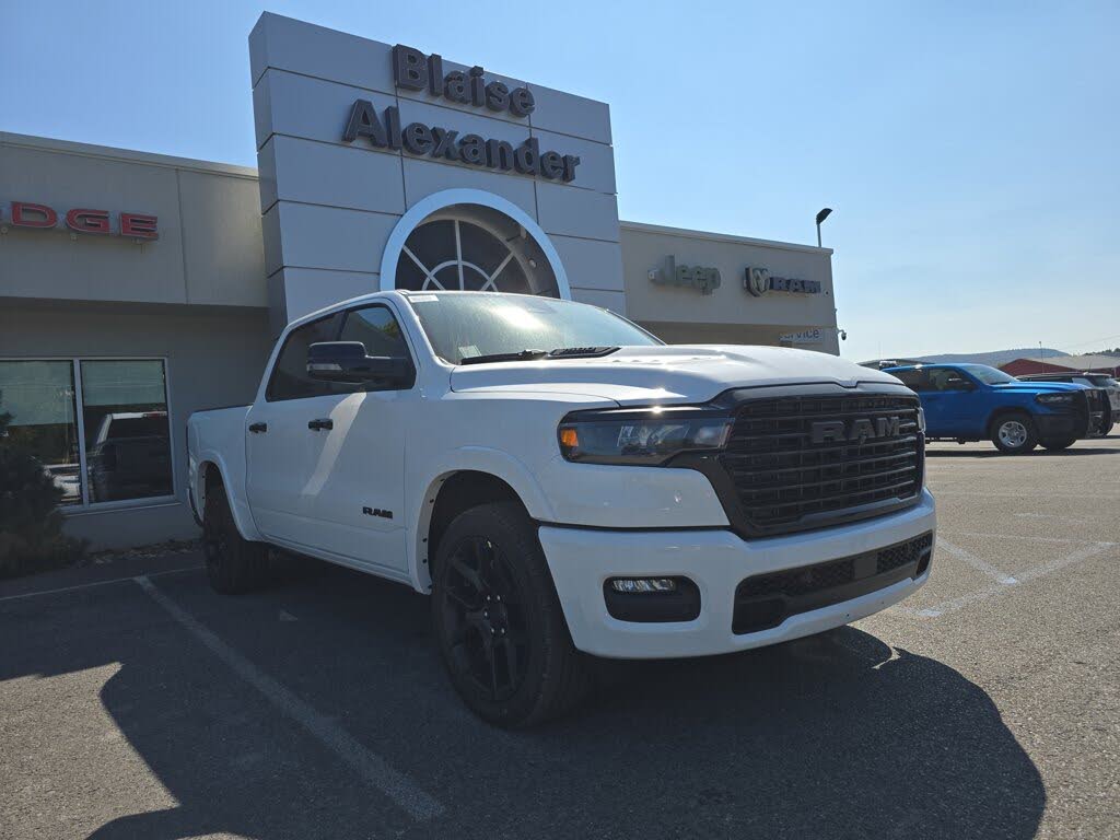 2026 RAM 1500 Laramie Crew Cab 4WD