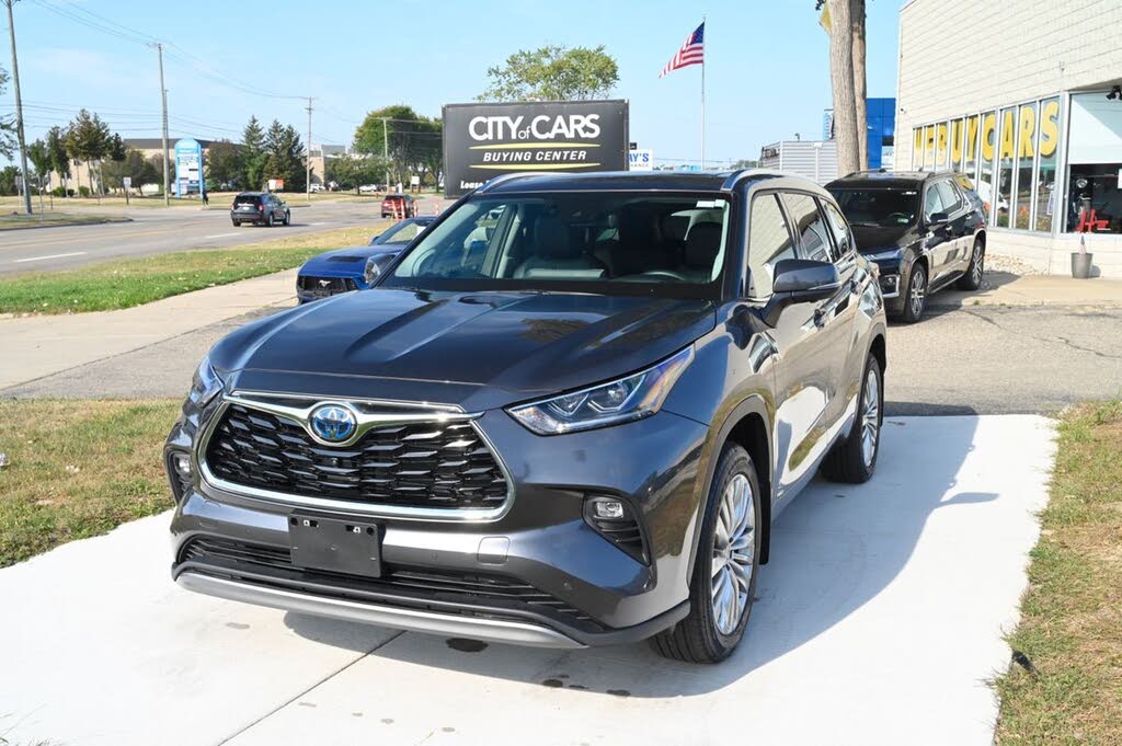 2024 Toyota Highlander Hybrid Platinum AWD