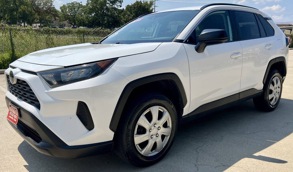 2020 Toyota RAV4 LE FWD