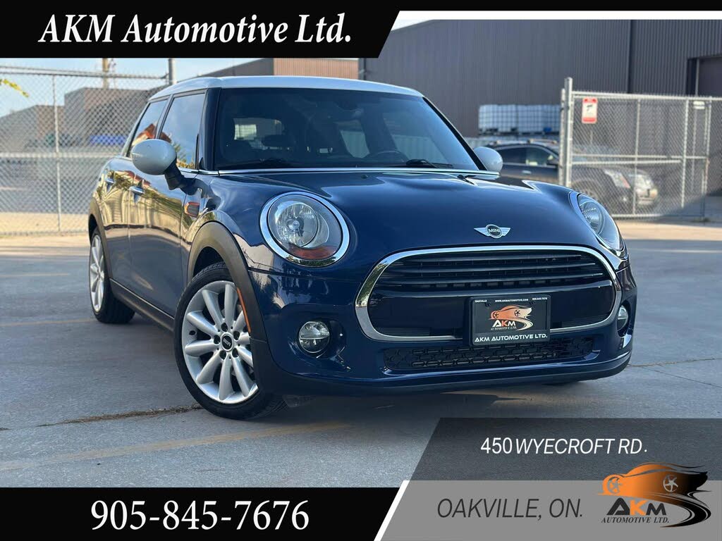 2017 MINI Cooper 4-Door Hatchback FWD