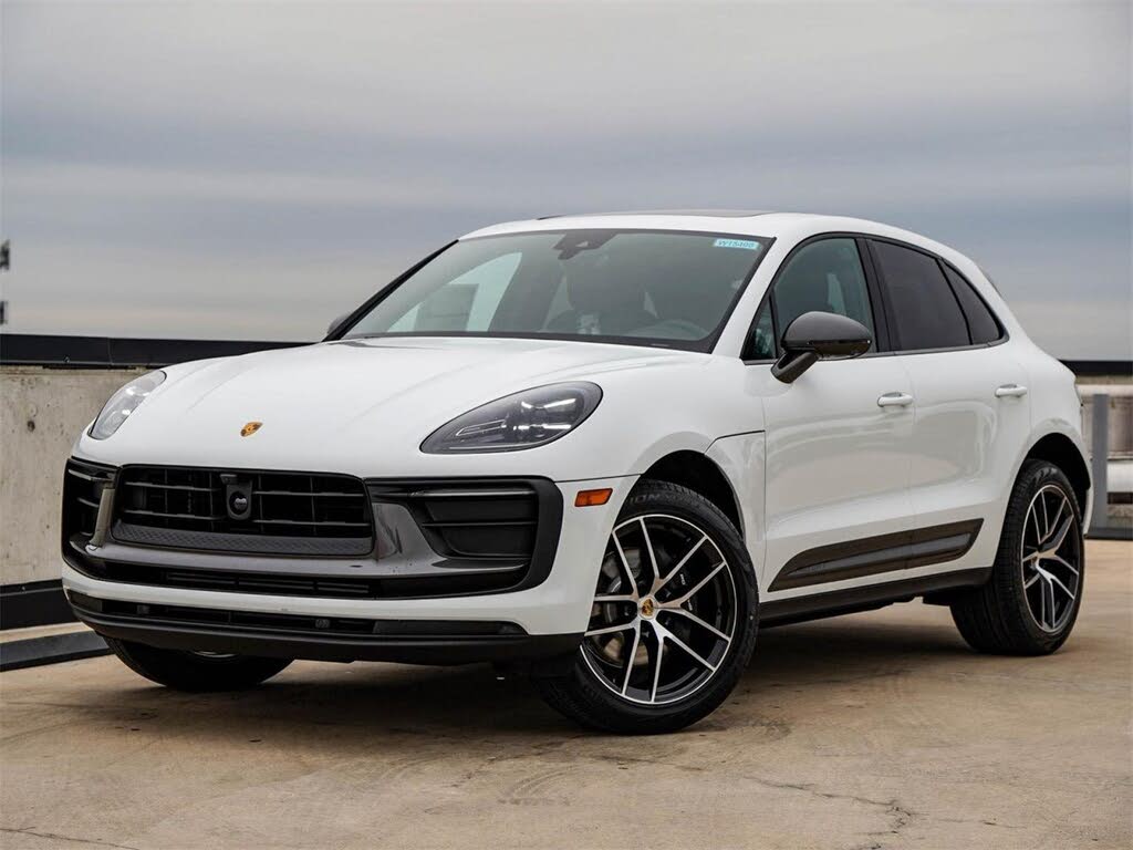 2025 Porsche Macan T AWD