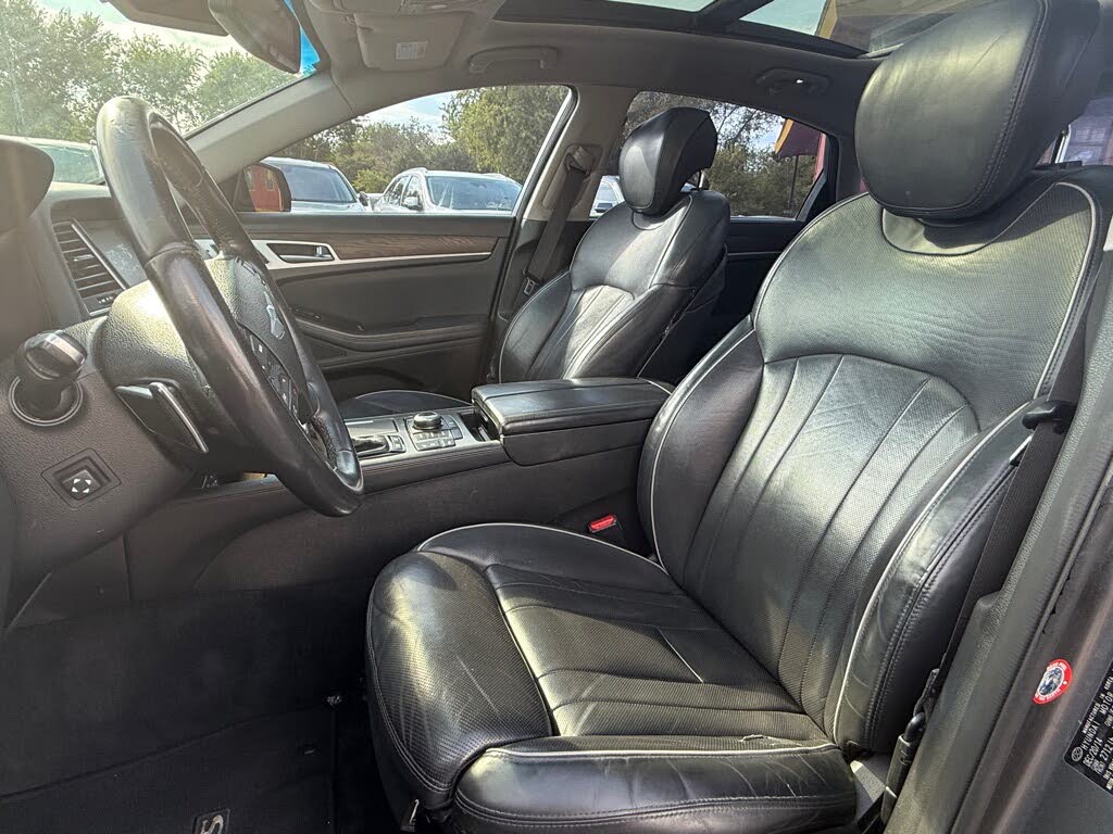 2015 Hyundai Genesis 3.8 RWD