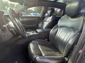 Hyundai Genesis 3.8 RWD