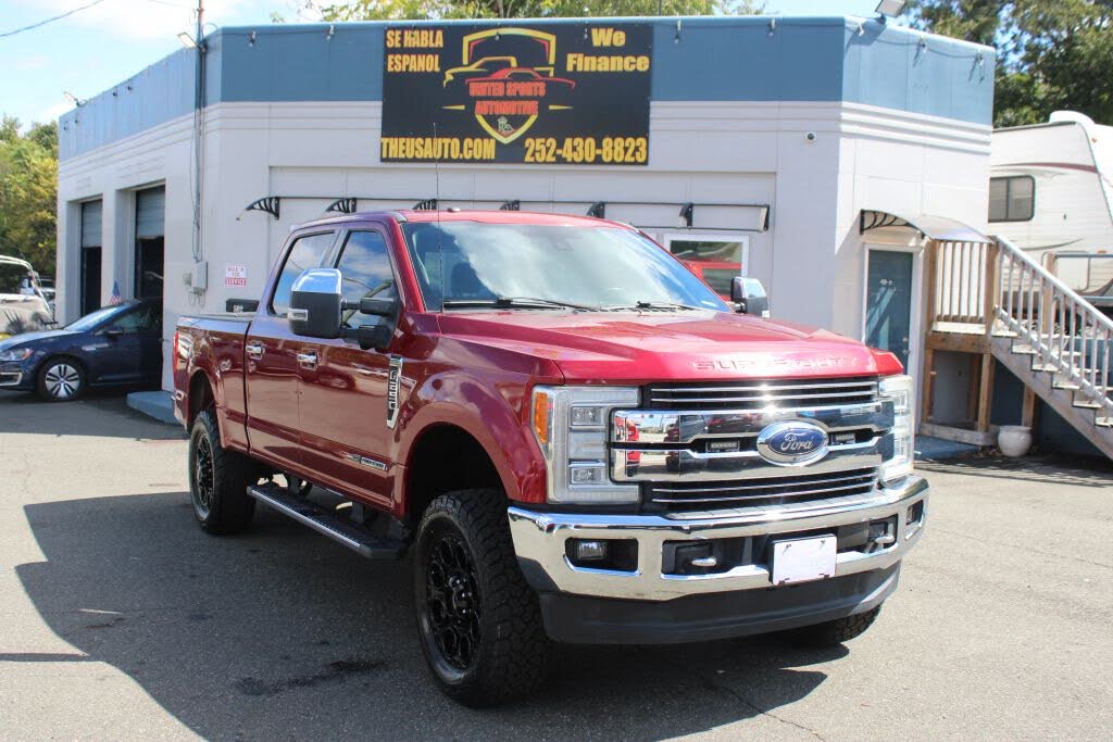 2017 Ford F-250 Super Duty Lariat Crew Cab LB 4WD