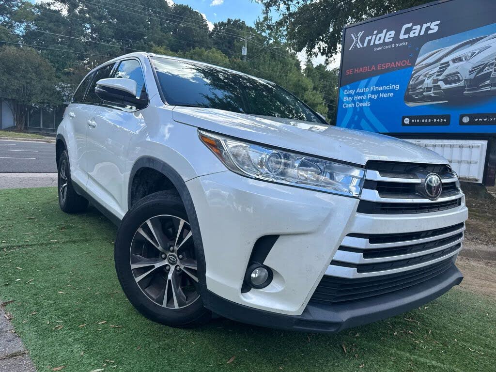 2019 Toyota Highlander LE Plus FWD