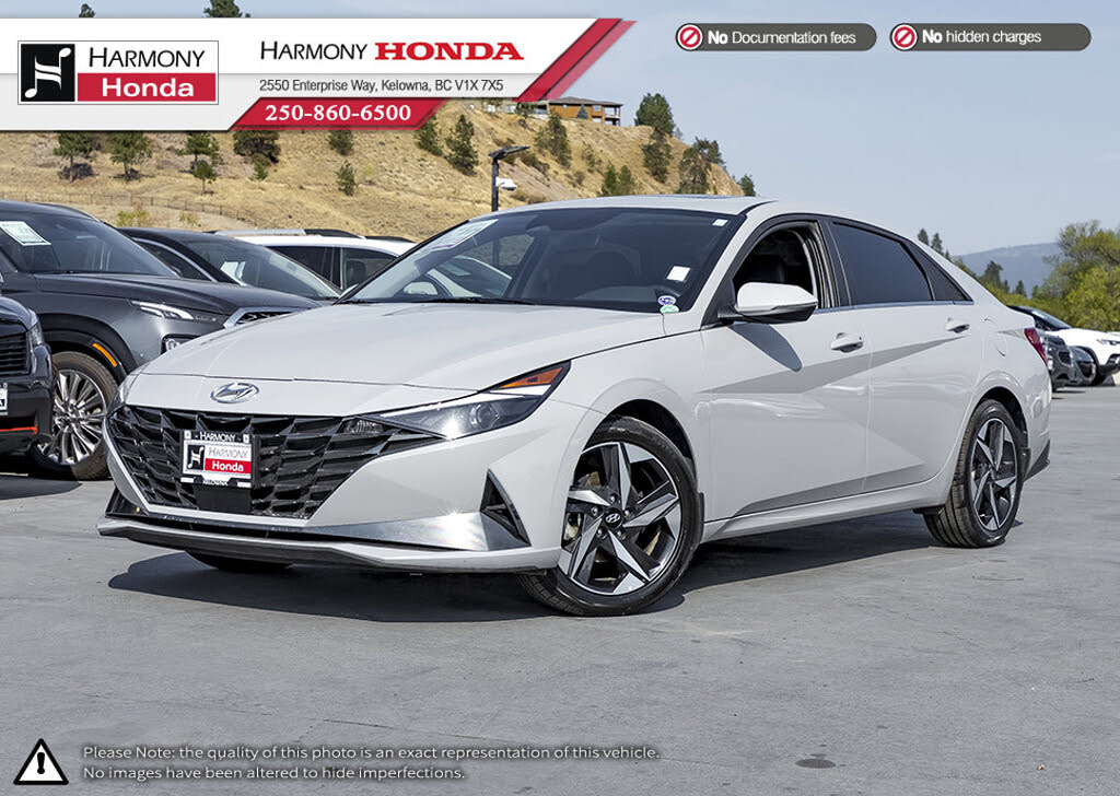 2023 Hyundai Elantra Luxury FWD