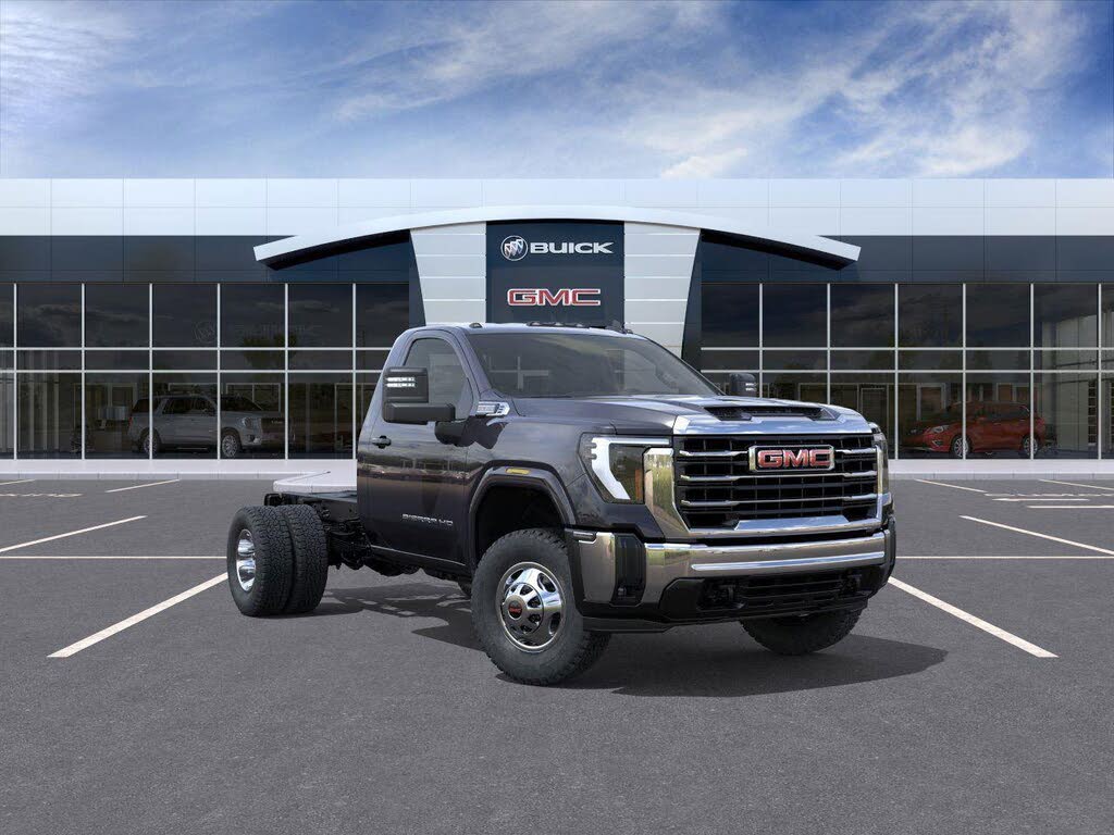 2025 GMC Sierra 3500HD Chassis SLE Regular Cab RWD