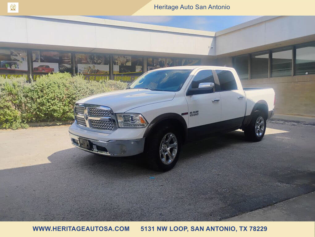 2017 RAM 1500 Laramie Crew Cab 4WD