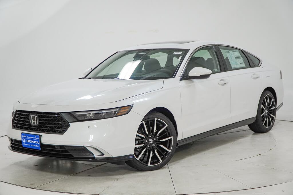 2025 Honda Accord Hybrid Touring FWD