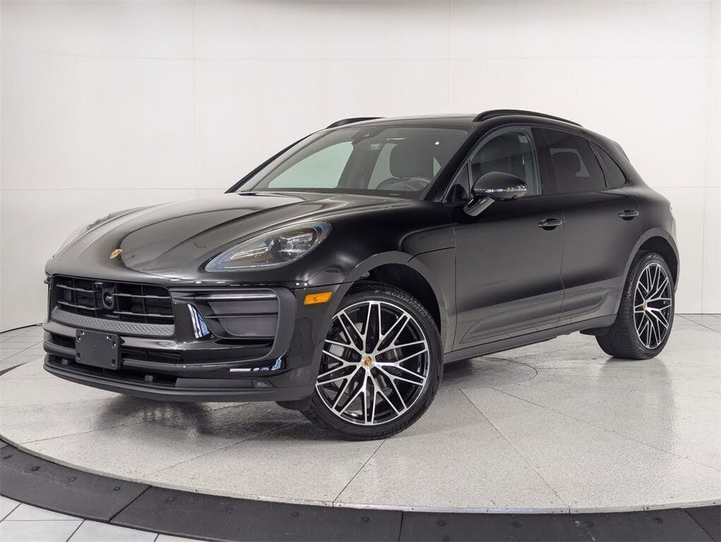 2025 Porsche Macan AWD