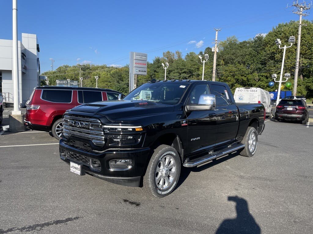 2025 RAM 3500 Laramie Crew Cab 4WD