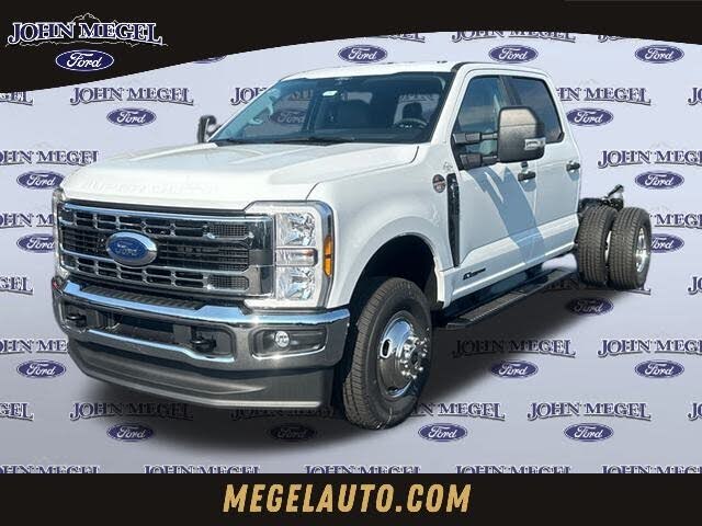 2026 Ford F-350 Super Duty Chassis XL Crew Cab DRW 4WD