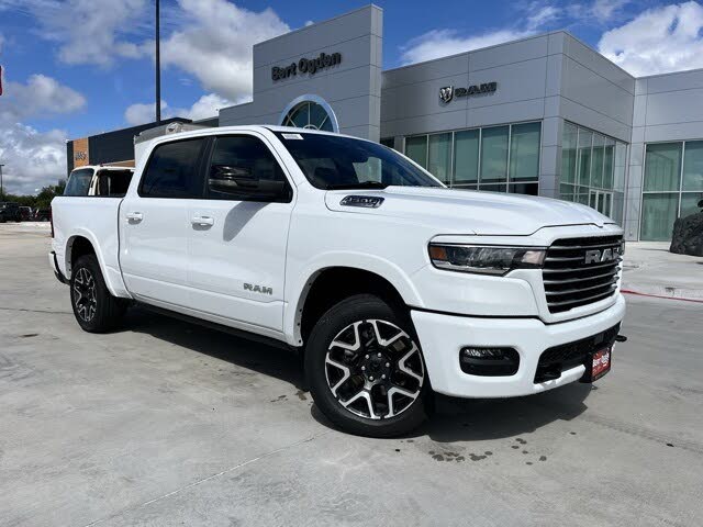 2026 RAM 1500 Laramie Crew Cab 4WD
