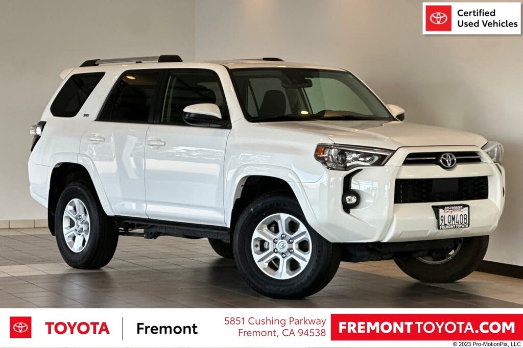 2024 Toyota 4Runner SR5 4WD