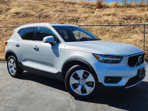 Volvo XC40 T5 Momentum AWD