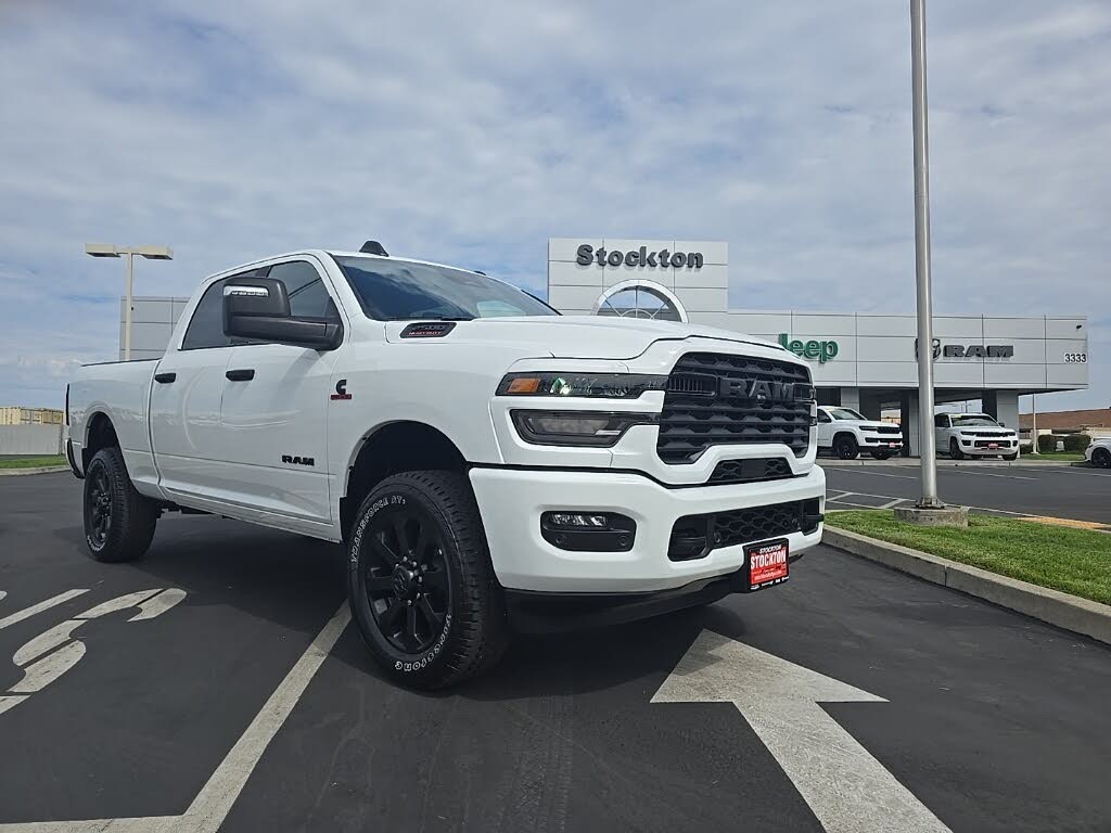 2025 RAM 2500 Big Horn Crew Cab 4WD