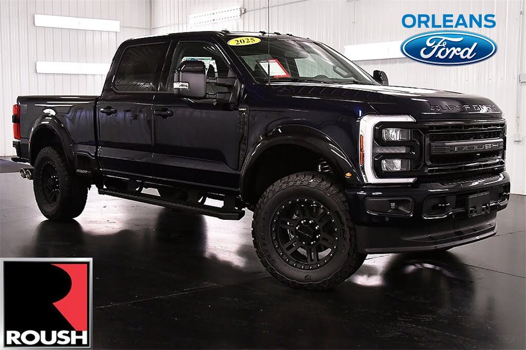 2025 Ford F-250 Super Duty Lariat Crew Cab 4WD