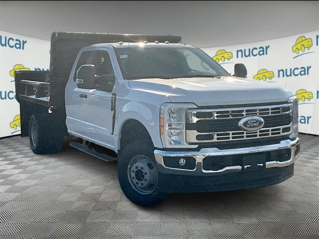 2025 Ford F-350 Super Duty Chassis XL SuperCab DRW 4WD