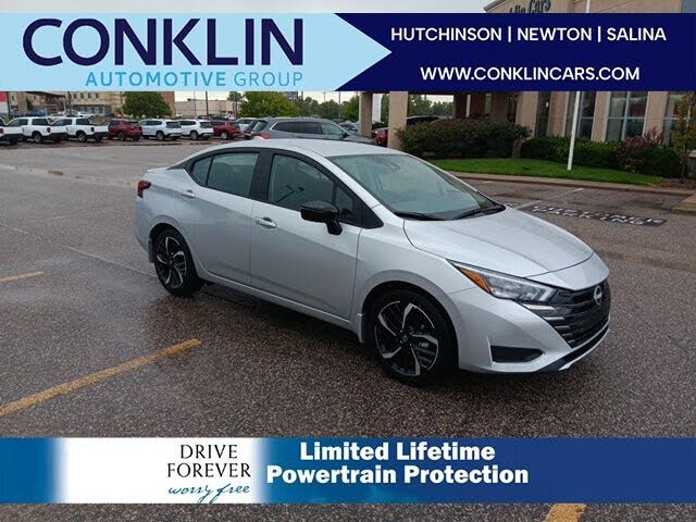 2025 Nissan Versa SR FWD