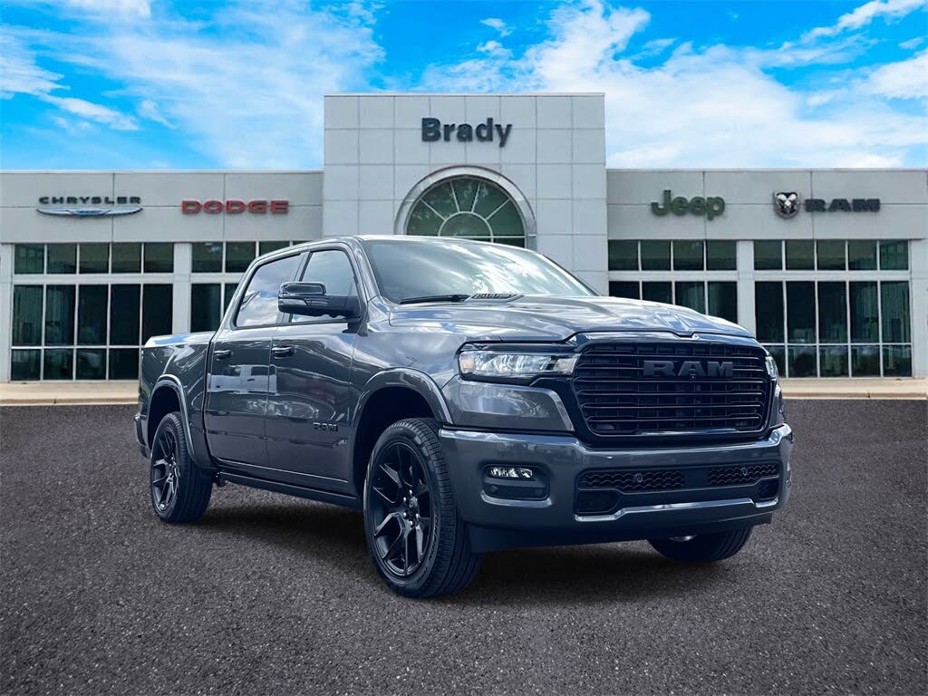 2025 RAM 1500 Laramie Crew Cab 4WD