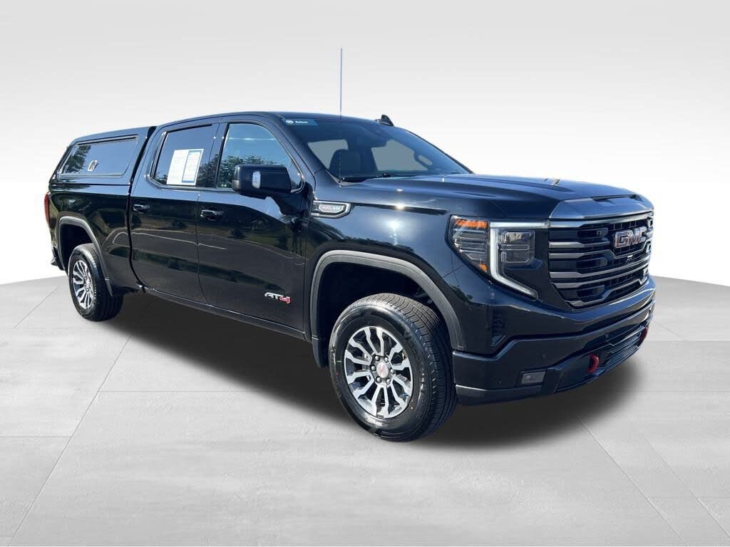 2023 GMC Sierra 1500 AT4 Crew Cab 4WD