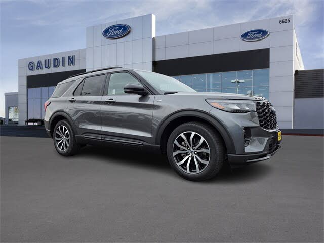 2025 Ford Explorer ST-Line RWD