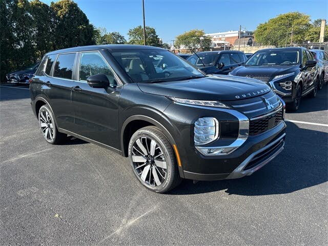 2025 Mitsubishi Outlander SE FWD