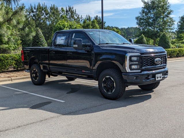 2025 Ford F-350 Super Duty Lariat Crew Cab 4WD