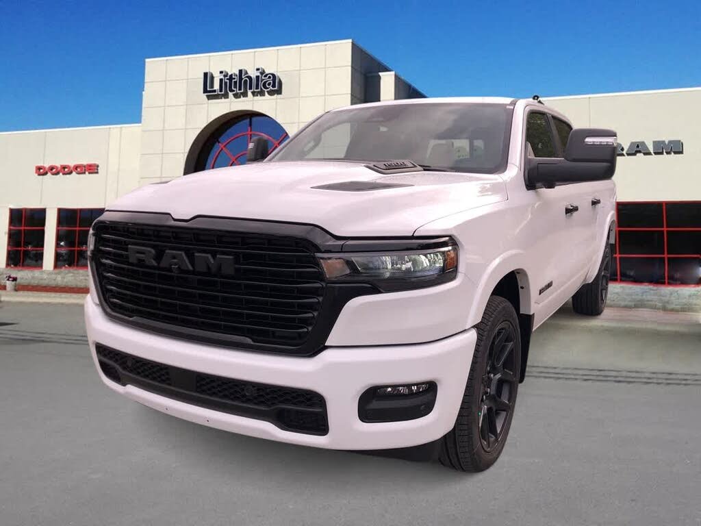 2026 RAM 1500 Laramie Crew Cab 4WD