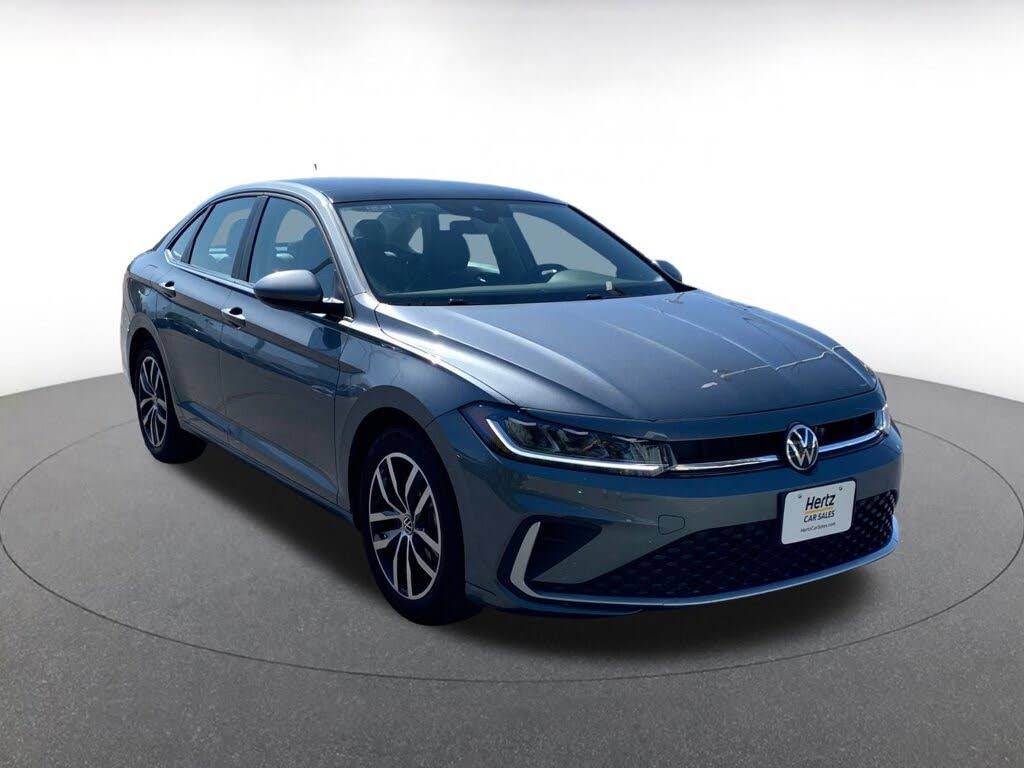 2025 Volkswagen Jetta SE FWD