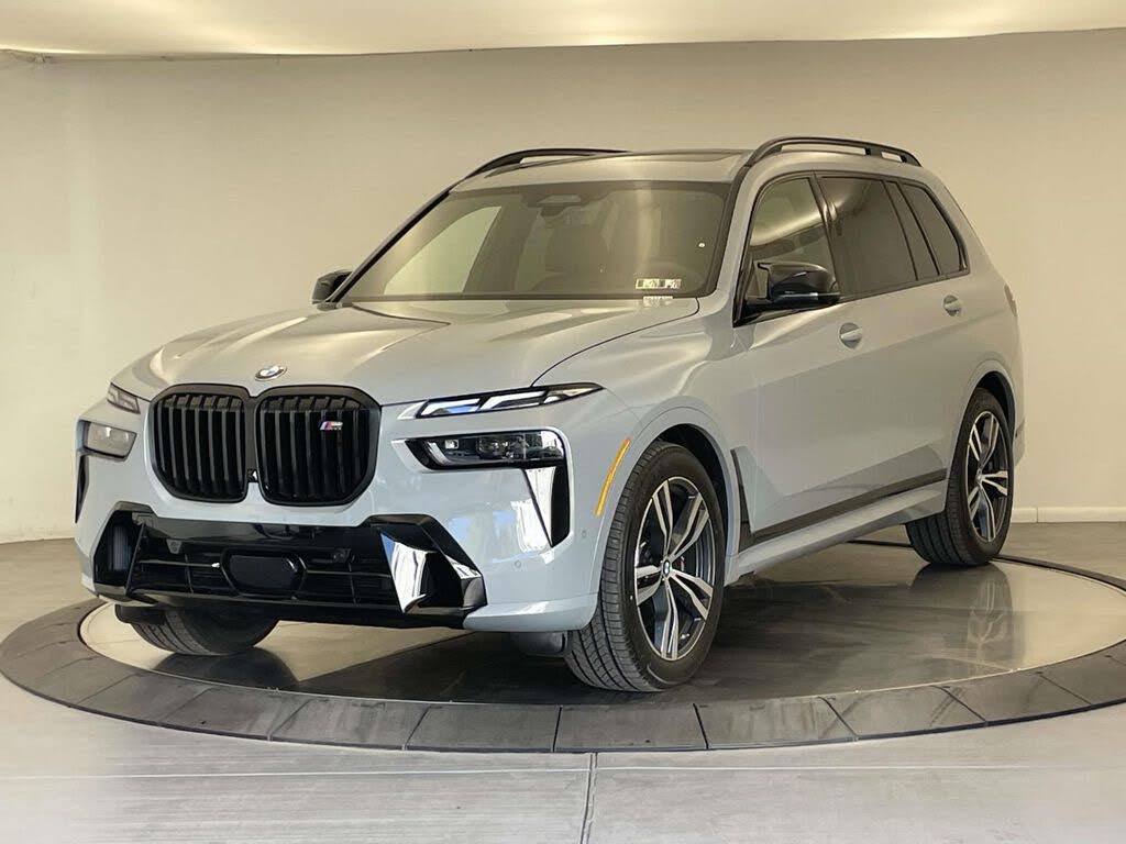 2026 BMW X7 M60i AWD