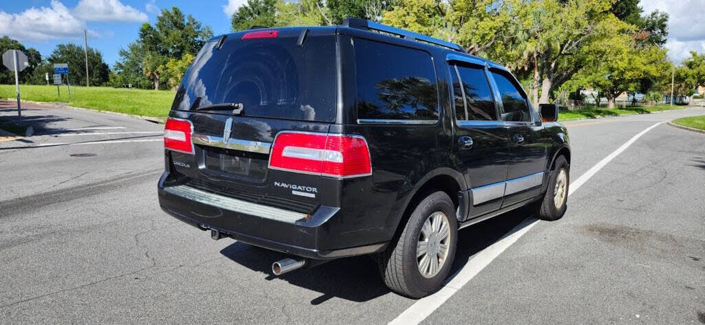 2010 Lincoln Navigator RWD
