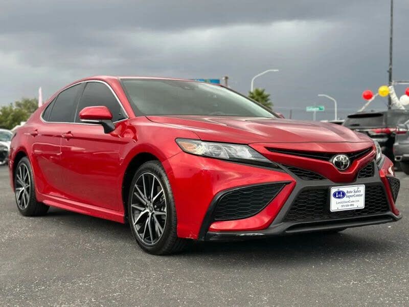 2024 Toyota Camry SE FWD