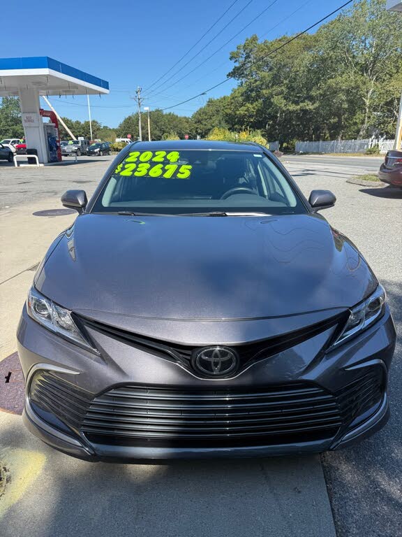 2024 Toyota Camry LE FWD