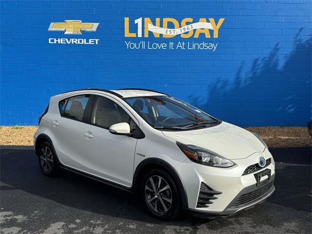 2019 Toyota Prius c L FWD