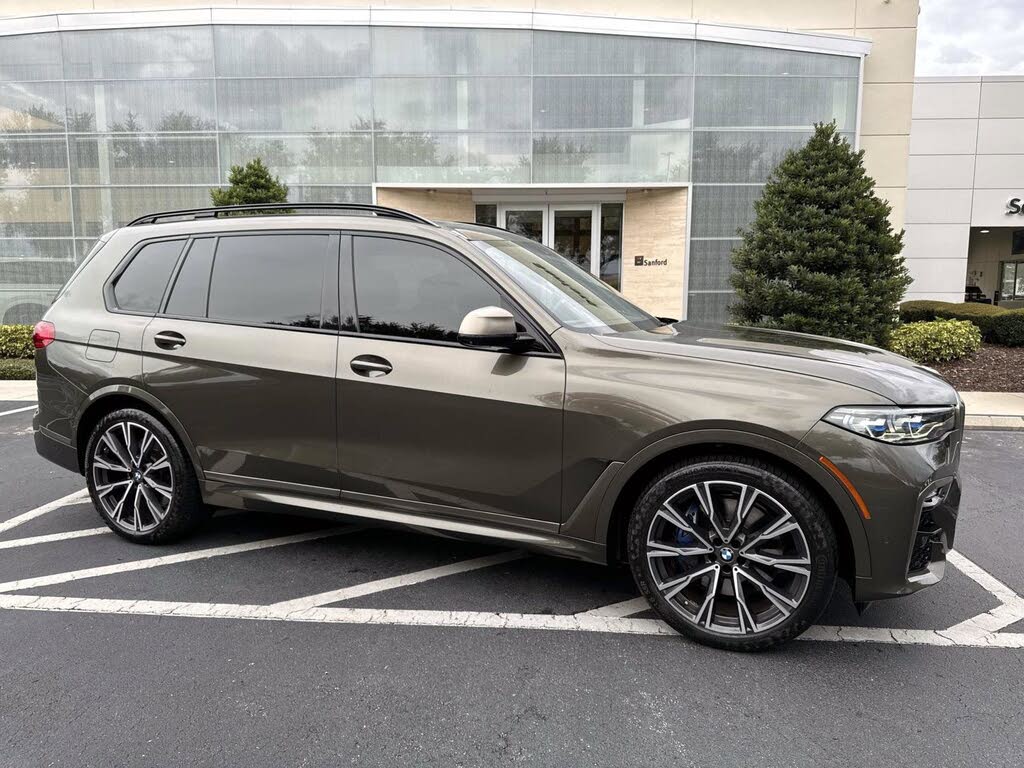 2022 BMW X7 M50i AWD