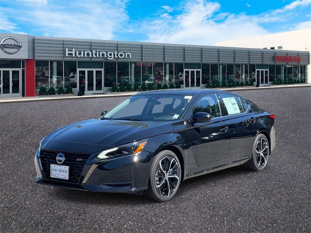 2025 Nissan Altima 2.5 SR FWD