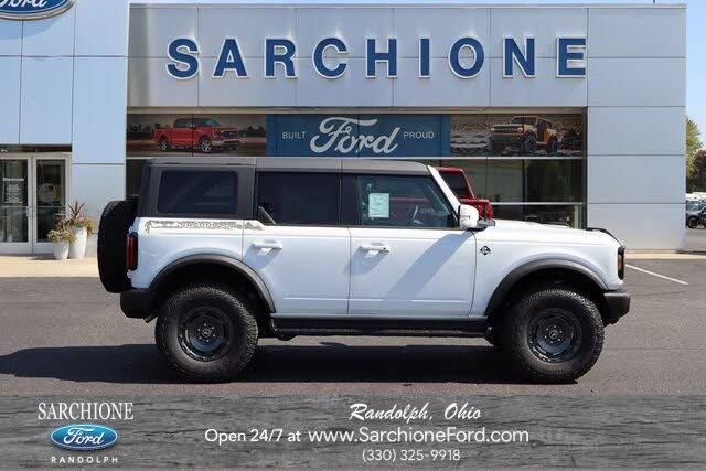 2025 Ford Bronco Outer Banks 4-Door 4WD