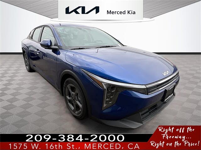2025 Kia K4 LXS FWD