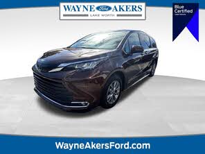 Toyota Sienna XLE 7-Passenger FWD