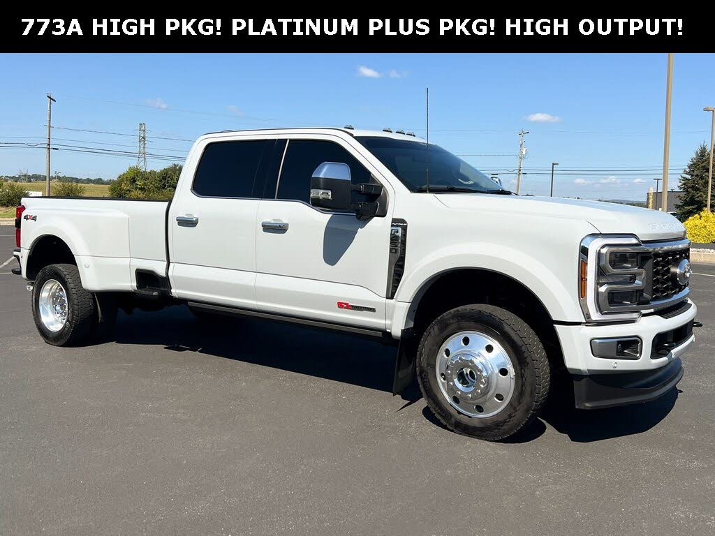 2025 Ford F-450 Super Duty Platinum Crew Cab LB DRW 4WD