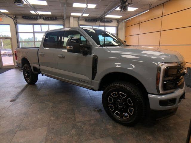 2026 Ford F-250 Super Duty Platinum Crew Cab 4WD