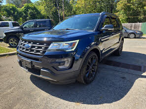 View vehicle photo 1