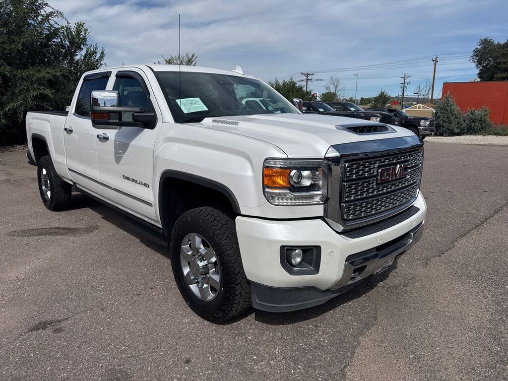 2018 GMC Sierra 3500HD Denali Crew Cab LB DRW 4WD