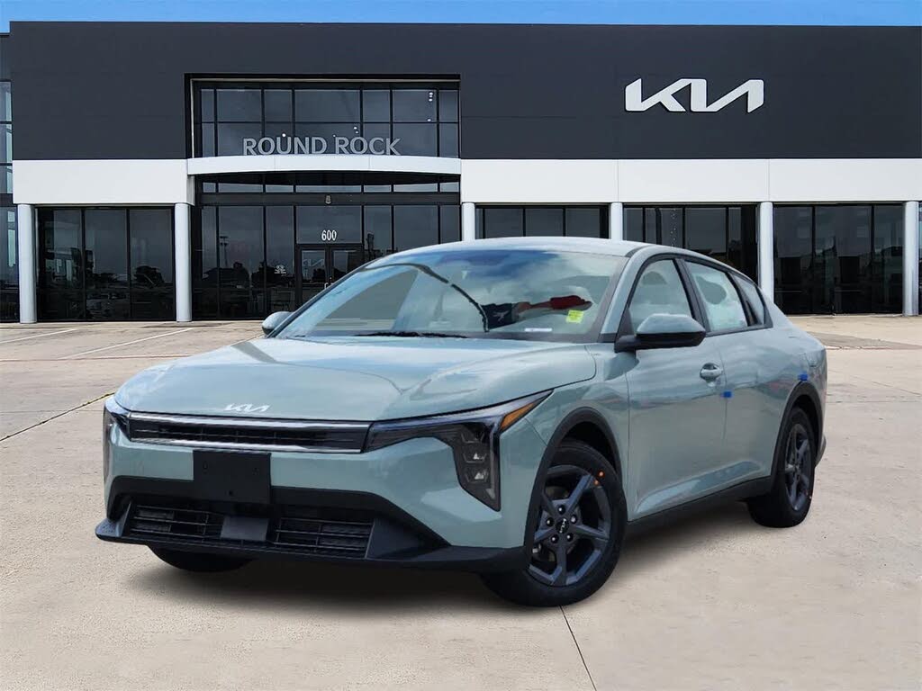 2025 Kia K4 LXS FWD