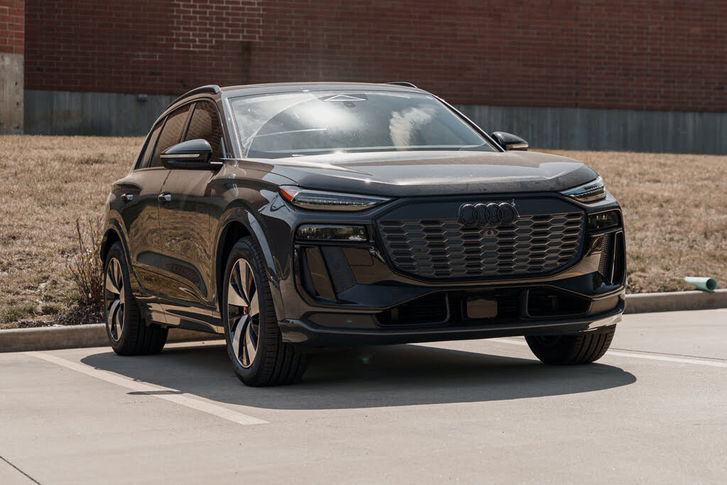 2025 Audi SQ6 e-tron quattro Premium Plus