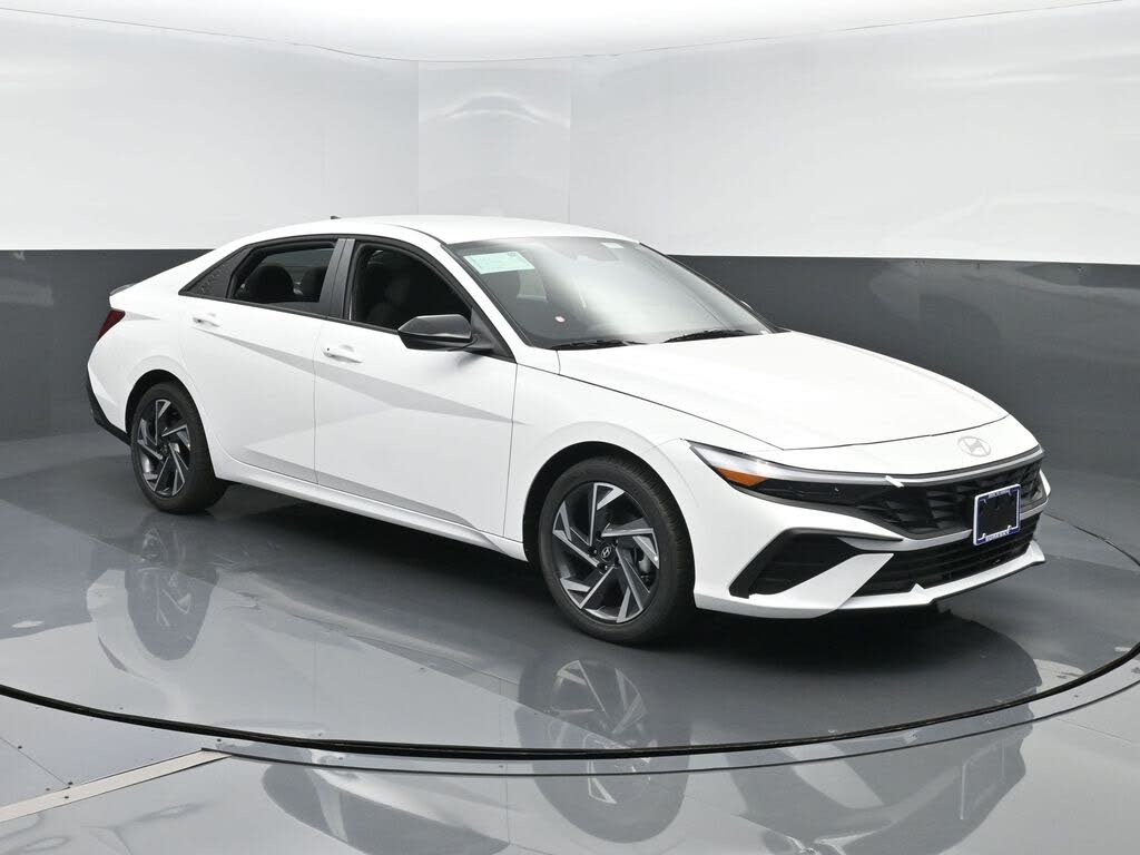 2025 Hyundai Elantra SEL Sport FWD