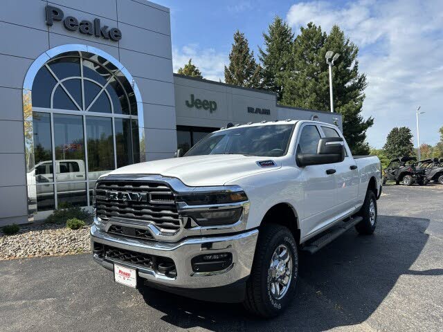 2025 RAM 2500 Tradesman Crew Cab 4WD