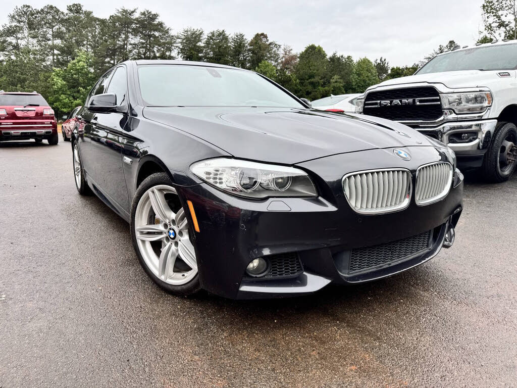 2012 BMW 5 Series 550i Sedan RWD