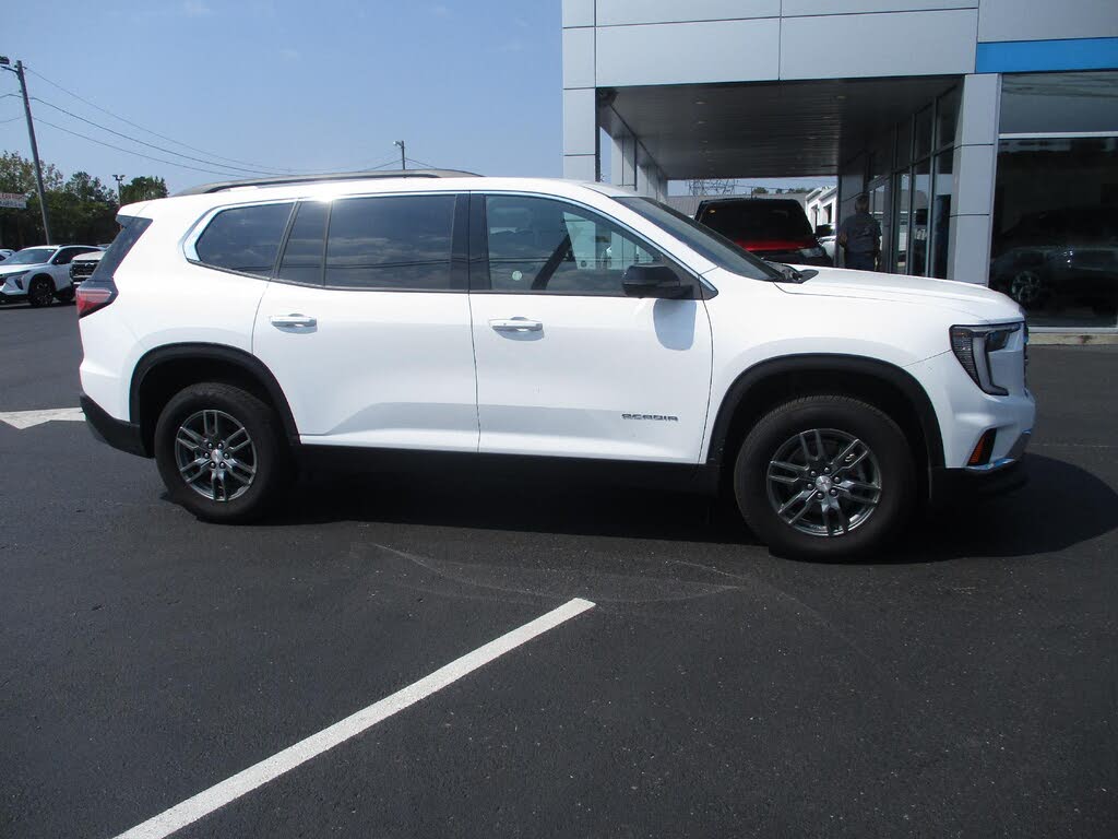 2025 GMC Acadia Elevation FWD